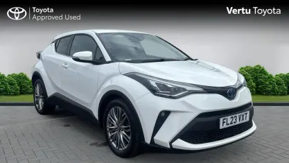 Used Toyota C-HR 122 HP (89 kW) 2023 Pure white (solid paint) SUV
