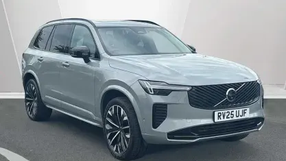 Begagnad Volvo XC90 Plus 250 HK (183 kW) 2025 SUV