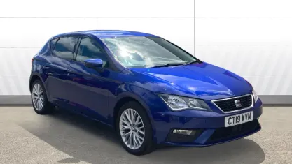 Used Seat Leon SE Dynamic 131 HP (96 kW) 2019 Blue Hatchback