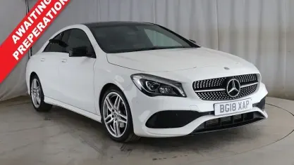 Usado Mercedes CLA180 AMG line 122 HP (89 kW) 2017 Sedan