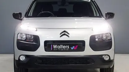 Used Citroën C4 Cactus Flair 99 HP (72 kW) 2017 Hatchback