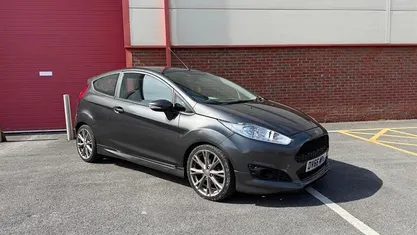 Used Ford Fiesta Zetec 125 HP (91 kW) 2016 Grey Hatchback