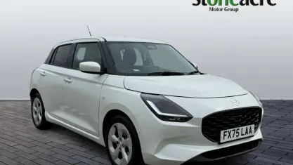 Used Suzuki Swift 82 HP (60 kW) 2024 White Hatchback