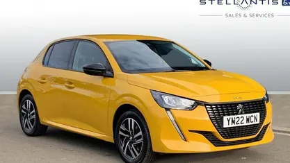 Used Peugeot 208 Allure Premium 102 HP (75 kW) 2022 Yellow Hatchback