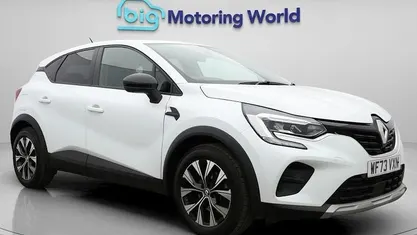 Second-hand Renault Captur Evolution 143 CP (105 kW) 2023 Alb SUV
