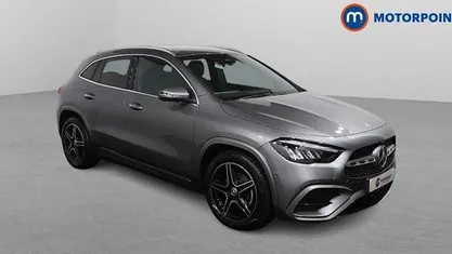 Usado Mercedes GLA200 Executive 163 HP (119 kW) 2025 Cinzento SUV