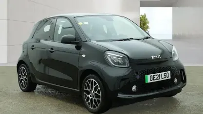 Used Smart ForFour Electric Drive Exclusive 60 kW (82 HP) 2021 Black Hatchback