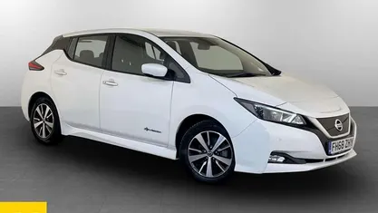 Used Nissan Leaf Acenta 110 kW (150 HP) 2019 White Hatchback