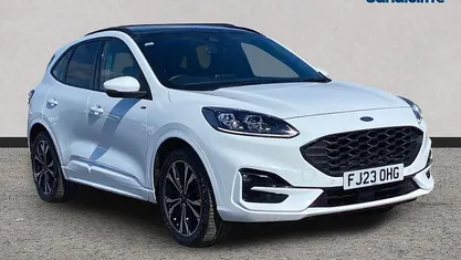 Begagnad Ford Kuga ST-Line X 190 HK (139 kW) 2023 Vit SUV