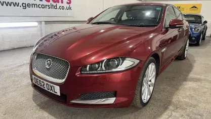 Used Jaguar XF Premium Luxury 200 HP (147 kW) 2013 Red Sedan