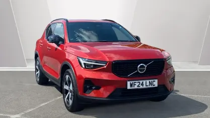 Used Volvo XC40 Ultimate 197 HP (144 kW) 2023 Red SUV