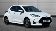 Pure white Used 2023 Toyota Yaris Hybrid Design Hatchback | £18,650 (Fair price)