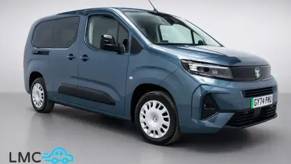 Used Vauxhall Combo Design Edition 100 kW (136 HP) 2026 MPV