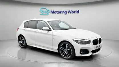 Używany BMW 118 M Sport 136 KM (100 kW) 2019 Biały Hatchback