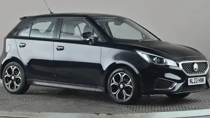 Używany MG MG3 Exclusive 106 KM (77 kW) 2023 Czarny Hatchback