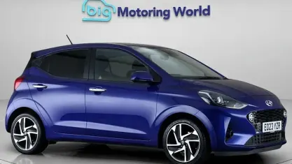 Used Hyundai i10 Premium 67 HP (49 kW) 2023 Blue Hatchback