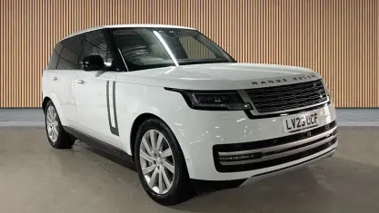 Used Land Rover Range Rover SE 441 HP (324 kW) 2023 Fuji white SUV