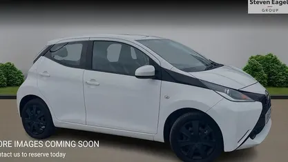 Used Toyota Aygo X-play 69 HP (50 kW) 2018 Hatchback