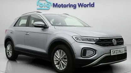 Używany VW T-Roc S 110 KM (80 kW) 2023 Srebrny SUV