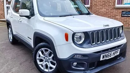 White Used 2016 Jeep Renegade Longitude SUV | £6,000 (Fair price)