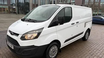 Used 2015 Ford Transit Custom Van | £5,490 (Fair price)