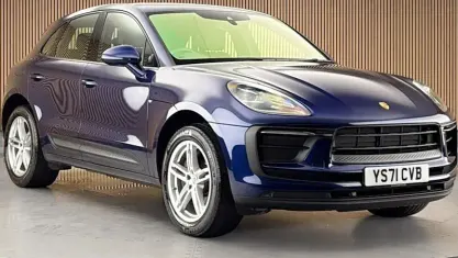 Used Porsche Macan 265 HP (194 kW) 2021 Gentian blue metallic SUV