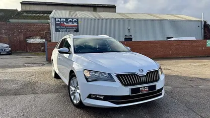 White Used 2015 Skoda Superb Business Line Estate | £8,600 (Fair price)