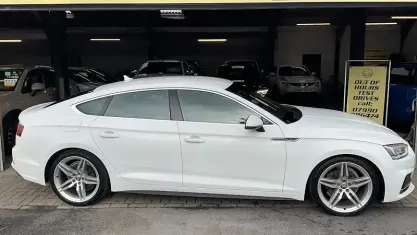 Used Audi A5 Sportback S-Line 190 HP (139 kW) 2019 White Hatchback