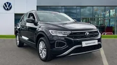 Deep black pearlescent Used 2022 VW T-Roc Life SUV | £17,413 (Fair price)