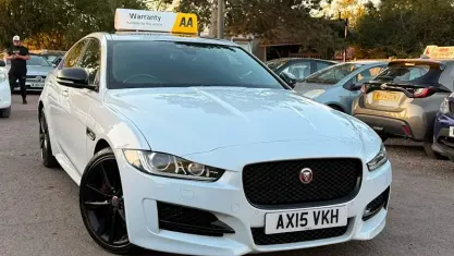 Used Jaguar XE R-Sport 179 HP (131 kW) 2019 Sedan
