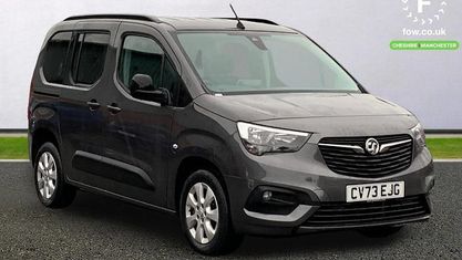 Używany Vauxhall Combo Design Edition 100 kW (136 KM) 2023 Szary Kombi