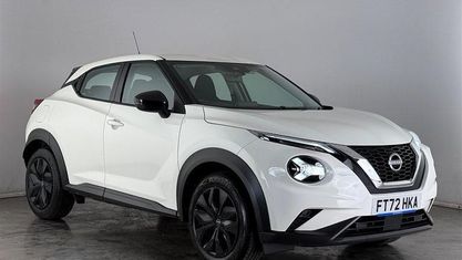 Używany Nissan Juke Acenta 114 KM (83 kW) 2023 Biały SUV