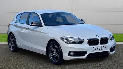 Used BMW 118 Sport Line 136 HP (100 kW) 2015 White Hatchback