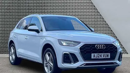 White Used 2024 Audi Q5 S-Line SUV | £35,328 (Fair price)