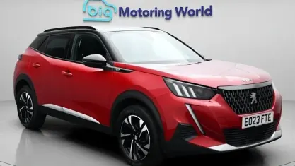 Usado Peugeot 2008 GT 131 HP (96 kW) 2023 Vermelho SUV