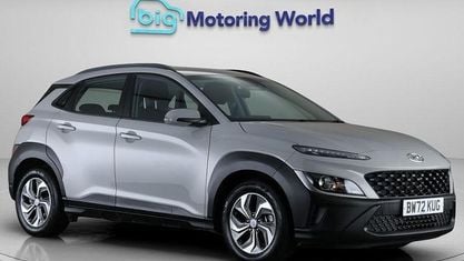 Używany Hyundai Kona SE 141 KM (103 kW) 2022 Szary SUV