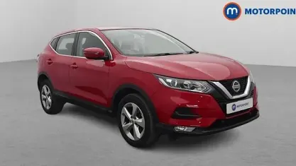 Used Nissan Qashqai Acenta Premium 140 HP (102 kW) 2019 Red SUV