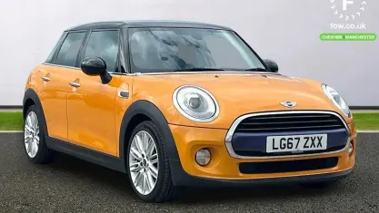Used Mini Cooper Hatch 136 HP (100 kW) 2017 Orange Hatchback