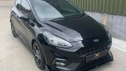 Używany Ford Fiesta ST 250 KM (183 kW) 2018 Czarny Hatchback