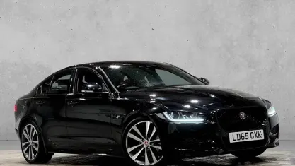 Used Jaguar XE R-Sport 179 HP (131 kW) 2019 Sedan