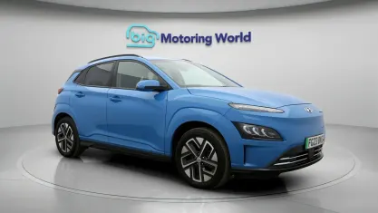 Second-hand Hyundai Kona Premium 150 kW (204 CP) 2022 Albastru SUV
