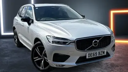Used Volvo XC60 R-Design 250 HP (183 kW) 2020 Silver SUV