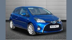 Island blue Used 2015 Toyota Yaris Hybrid Sport Hatchback | £11,401 (Fair price)