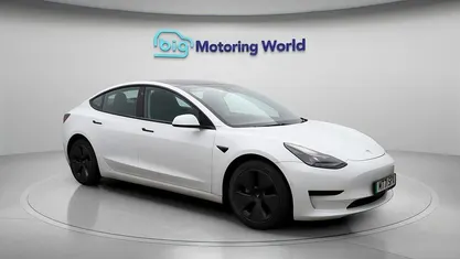 White Used 2021 Tesla Model 3 Standard Range Plus Sedan | £18,300 (Fair price)