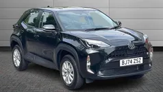 Black Used 2024 Toyota Yaris Cross SUV | £22,699 (Good price)