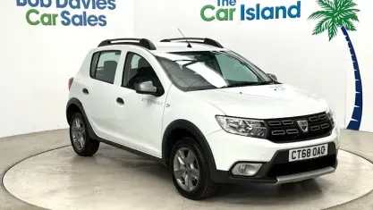 Used Dacia Sandero Essentiel 90 HP (66 kW) 2019 White Hatchback