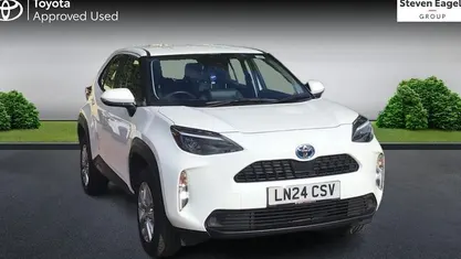 Used 2025 Toyota Yaris Hybrid Estate | £19,886 (Good price)