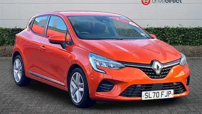 Orange Used 2020 Renault Clio V Play Hatchback | £9,148 (Fair price)