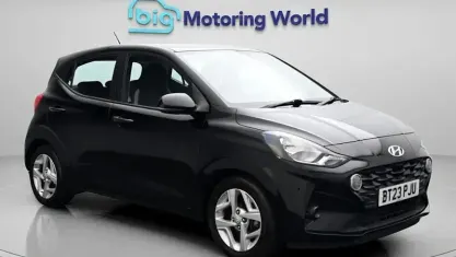 Used Hyundai i10 SE 67 HP (49 kW) 2023 Black Hatchback