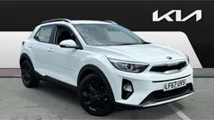 White Used 2017 Kia Stonic 2 SUV | £7,924